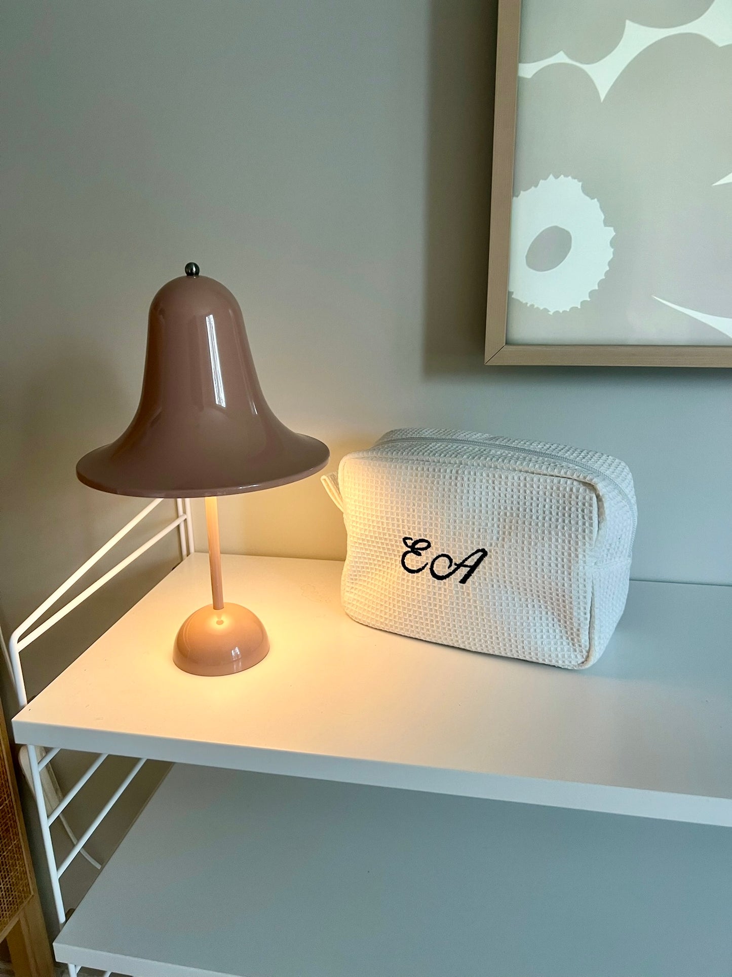 Inredning, broderad necessär, Noomie